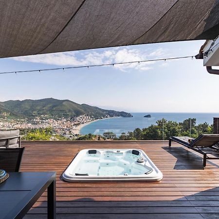 ノーリ Spettacolare Vista Isola Terrazza E Idromassaggioヴィラ エクステリア 写真