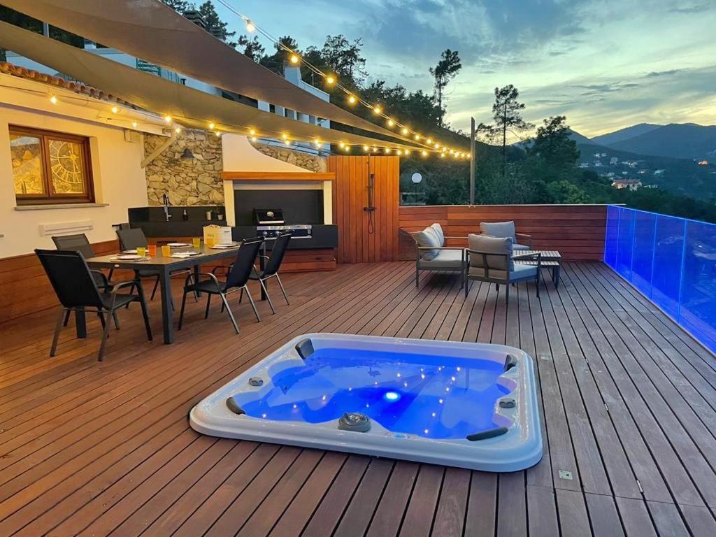 ノーリ Spettacolare Vista Isola Terrazza E Idromassaggioヴィラ エクステリア 写真