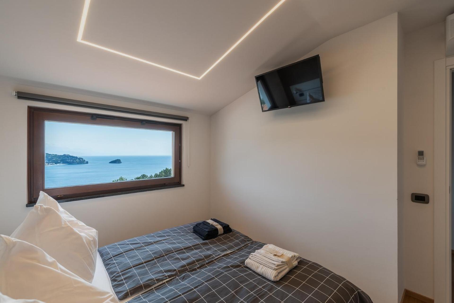 ノーリ Spettacolare Vista Isola Terrazza E Idromassaggioヴィラ エクステリア 写真